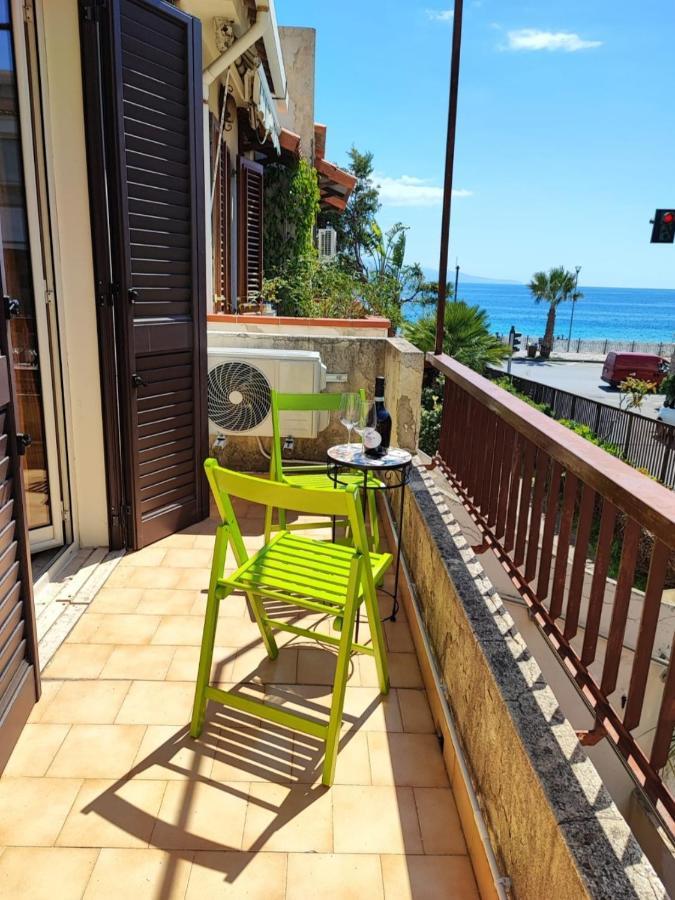 Villetta Con Terrazza Sul Mare Santa Margherita Marina Messina Dış mekan fotoğraf