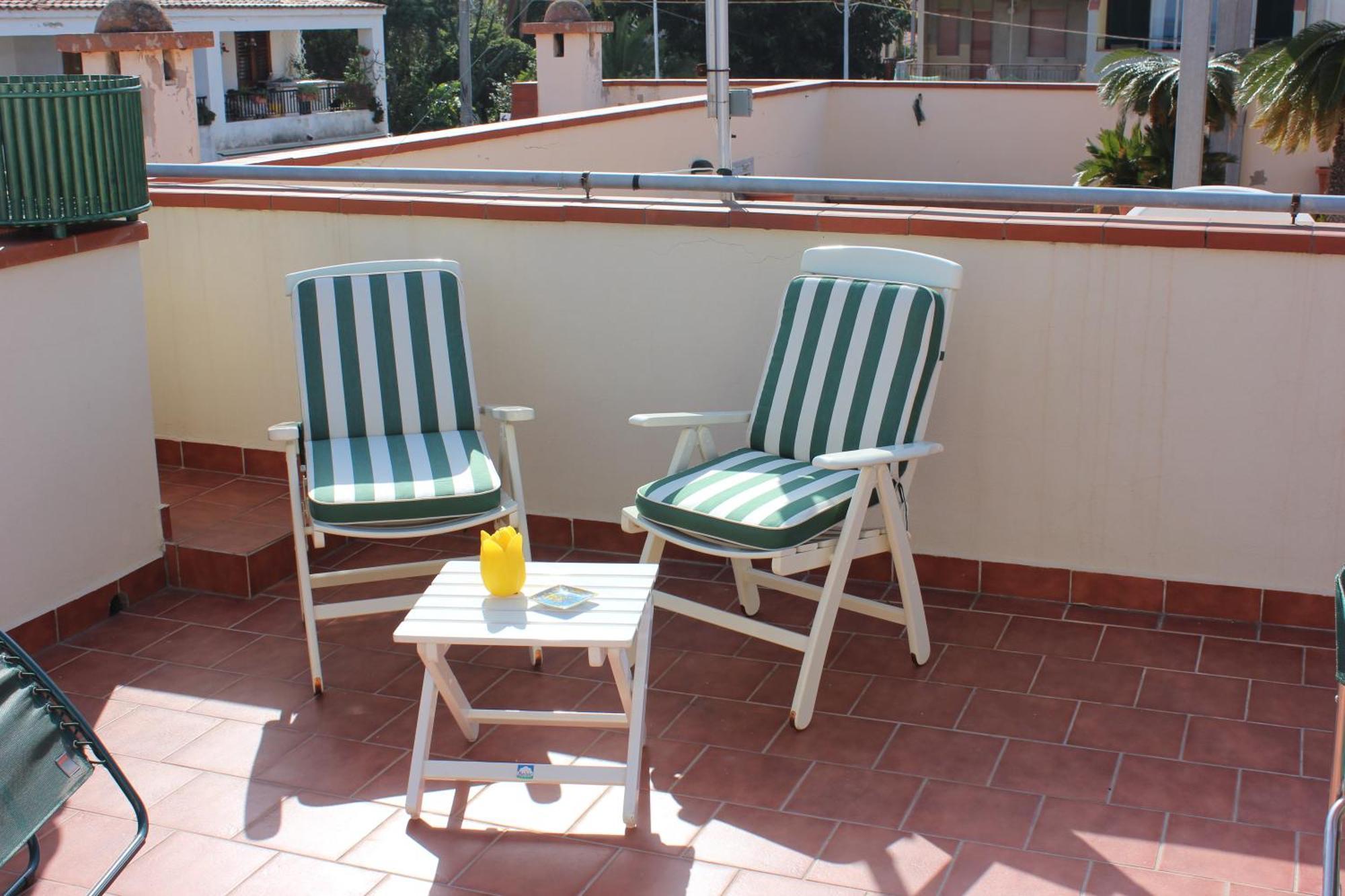 Villetta Con Terrazza Sul Mare Santa Margherita Marina Messina Dış mekan fotoğraf