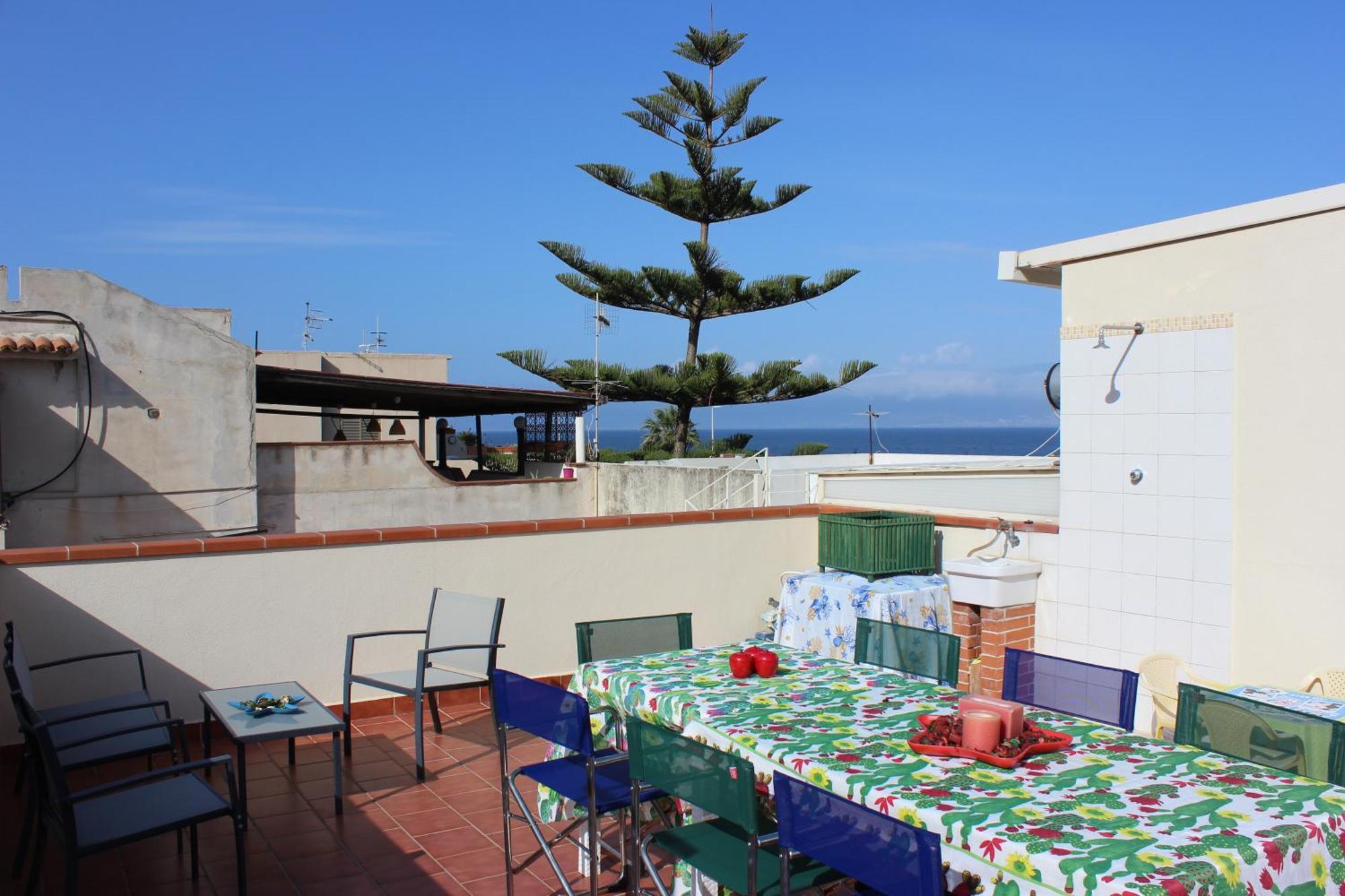 Villetta Con Terrazza Sul Mare Santa Margherita Marina Messina Dış mekan fotoğraf